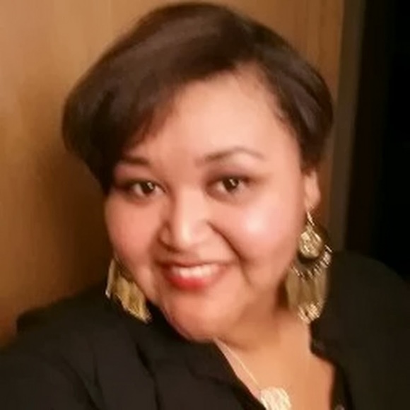 Meet your Posher, Raina - Picture 1 of 1